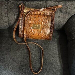 Chestnut brown Brahmin crossbody in great condition.